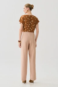 Blusa Pássaro Manga Morcego Decote V Botão Forrado