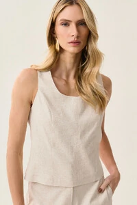 Conjunto de Linho de Blusa Regata Crop Recortes e Calça Reta Botão Forrado