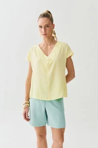 Blusa Manga Morcego Decote V Transpassado Botão Forrado