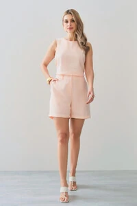 Conjunto de Blusa Regata Recorte e Shorts