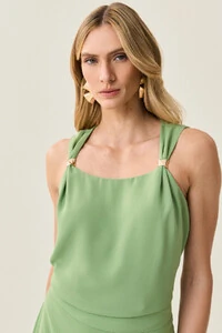 Conjunto de Blusa Regata Omro Gold e Saia Midi Evasê