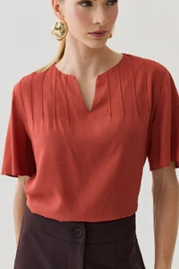 Blusa Manga Evasê Decote Cavado Nervuras