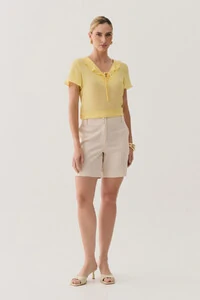 Blusa Decote V Babado Laço