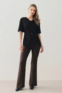 Blusa Assimétrica Transpassada Manga Evasê Decote Drapeado Cinto Fino