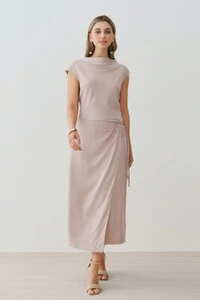 Vestido Midi Regata Transpassado Gola Drapeada Laço Lateral Drapeada