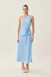 Conjunto de Blusa Regata Assimétrica Um Ombro Só Prega Cinto e Saia Midi