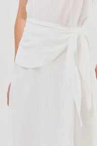 Vestido Midi Regata de Textrua Listrada Cintura Faixa Franzida