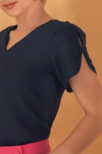 Blusa manga aberta botão forrado