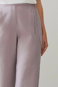 Calça Reta de Linho Prega Laço Lateral