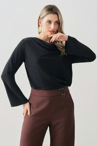 Blusa de Cetim Manga Longa Flare Decote Drapeado