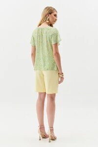 Blusa Floral Manga Raglan Decote Laço