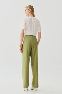 Blusa Decote Redondo Ombro Prega