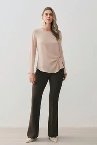 Blusa Dupla Assimétrica de Chiffon Yoryu Manga Longa Evasê Lateral Drapeada