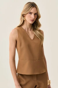 Conjunto de Alfaiataria de Blusa Regata Decote V Recorte e Calça Flare Botão Forrado