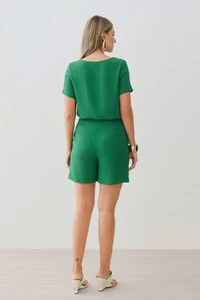 Conjunto Blusa Decote V e Shorts Botão Forrado