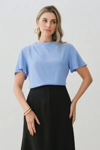 Blusa Assimétrica Gola Careca Baixa Pregas Ombro Direito