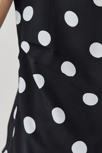 Regata Assimétrica Poa Cintura Direita Pregas