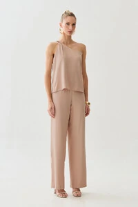 Conjunto de Blusa Regata Assimétrica Um Ombro Só Torcido e Calça Reta