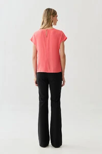 Blusa Acinturada Manga Morcego Pregas