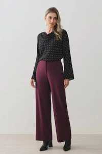 Pantalona Slim de Alfaiataria Bolso Faca Discreta