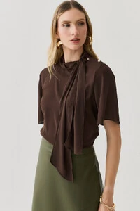 Blusa Assimétrica Gola Dobrada de Laço Ombro Esquerdo Gold Double
