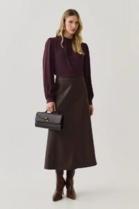 Saia Midi Evasê de Couro Recortes