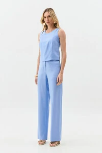 Conjunto de Blusa Regata Crop Ombro Cut Out Recorte e Calça Reta Botão Forrado