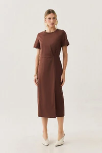 Vestido Midi Assimétrico Cintura Prega