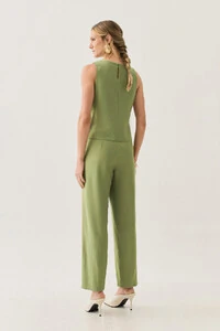 Conjuntode Alfaiataria de Regata Crop Transpassada e Calça Reta