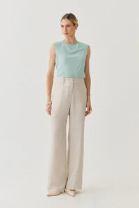 Pantalona Slim Risca de Giz Botão Forrado