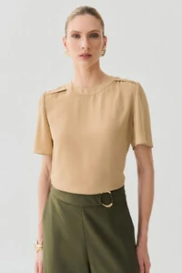 Blusa Manga Evasê Decote Redondo Ombro Prega