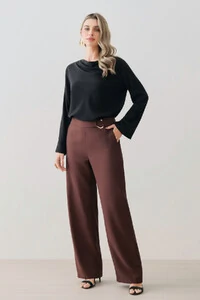 Blusa de Cetim Manga Longa Flare Decote Drapeado