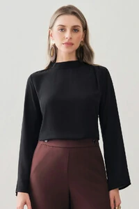 Blusa Assimétrica Manga Longa Evasê Gola Baixa Pregas Ombro Esquerdo