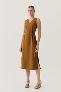 Vestido Midi Regata de Alfaiataria Decote V Recorte e Cinto Fivela