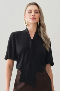 Blusa de Cetim Gola Dobrada de Laço