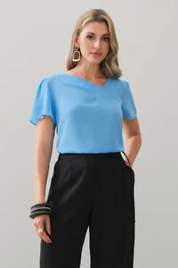 Blusa Decote V Assimétrico Pregas