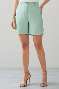 Bermuda de Alfaiataria Botão Forrado