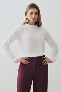Blusa Assimétrica Manga Longa Punho Gola Baixa Ombro Esquerdo Pregas Triple