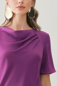 Blusa Assimétrica Manga Evasê Decote Drapeado Ombro Recorte Franzidos