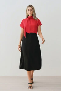 Blusa Manga Morcego Gola de Laço