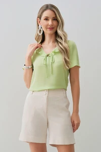 Blusa Decote V Babado Laço