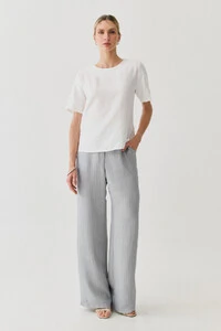 Pantalona Slim Risca de Giz Botão Forrado