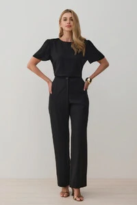 Conjunto de Blusa Ombro Prega e Calça Reta Ampla