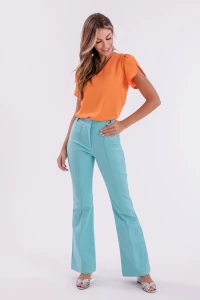 Blusa manga aberta botão forrado