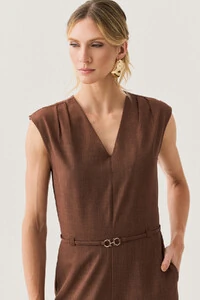 Macacão Regata de Alfaiataria Decote V Ombro Pregas Cinto Fino Gold