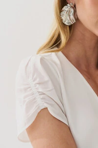 Blusa Manga Franzida Elástico Decote V