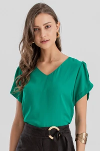 Blusa manga aberta botão forrado
