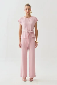 Conjunto de Blusa Manga Morcego Cinto e Calça Reta