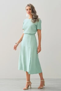 Conjunto de Blusa Manga Nervuras e Saia Midi Recorte Fenda Lateral