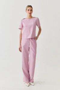 Conjunto de Blusa Ombro Prega e Calça Reta Ampla